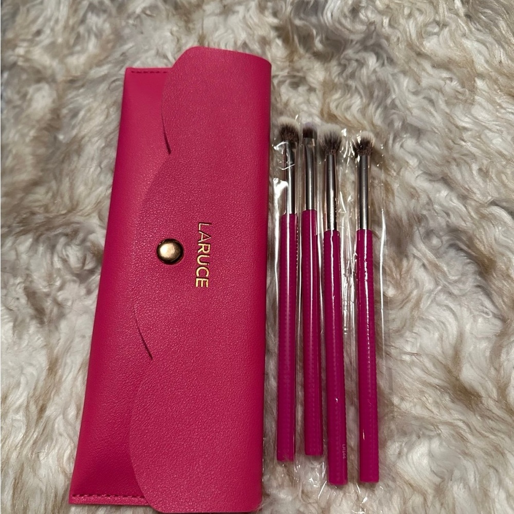 LARUCE Pink Makeup Brush Set & Bag